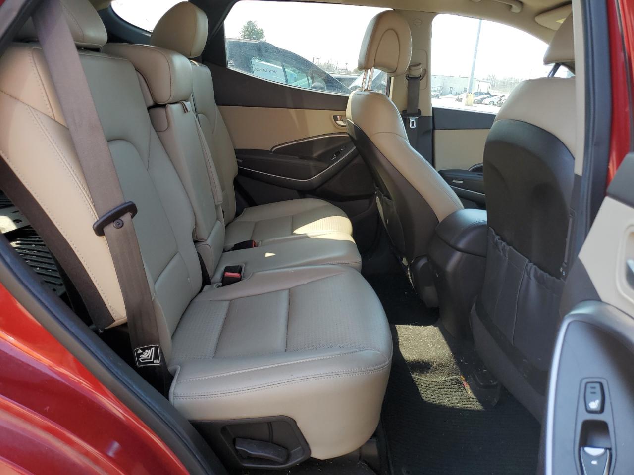2013 Hyundai Santa Fe - Image 11