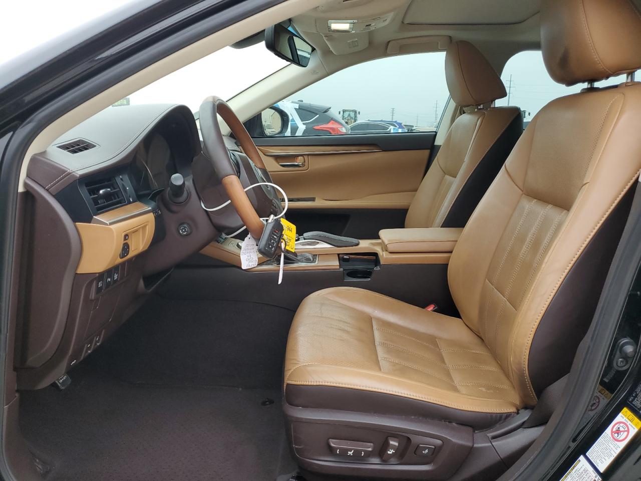 2016 Lexus ES - Image 7
