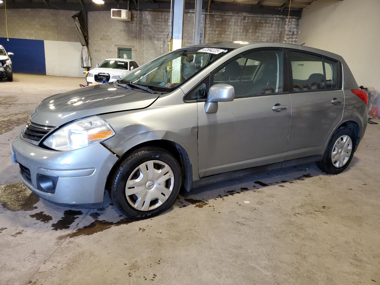2010 Nissan Versa - Image 1