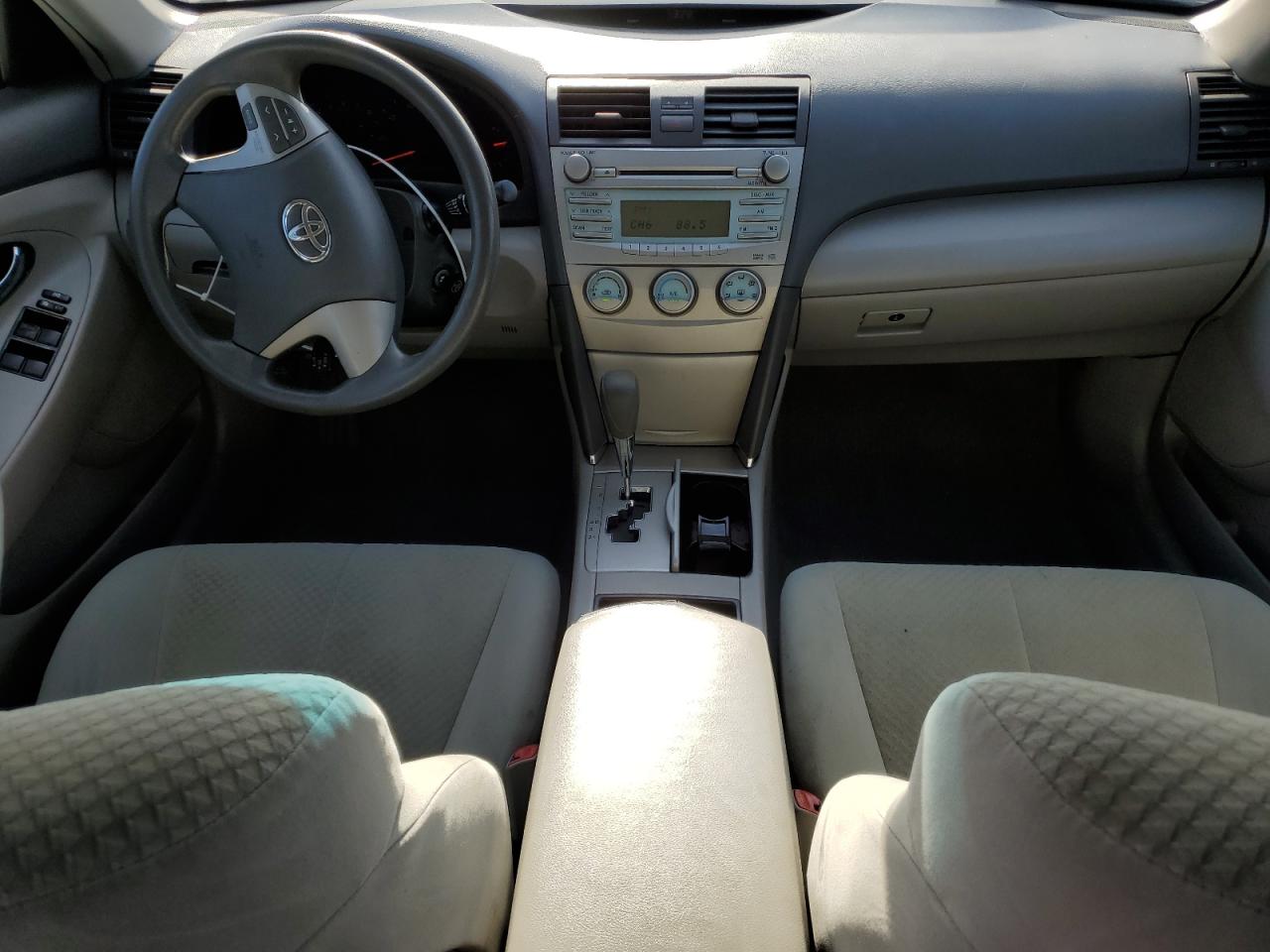 2009 Toyota Camry - Image 8