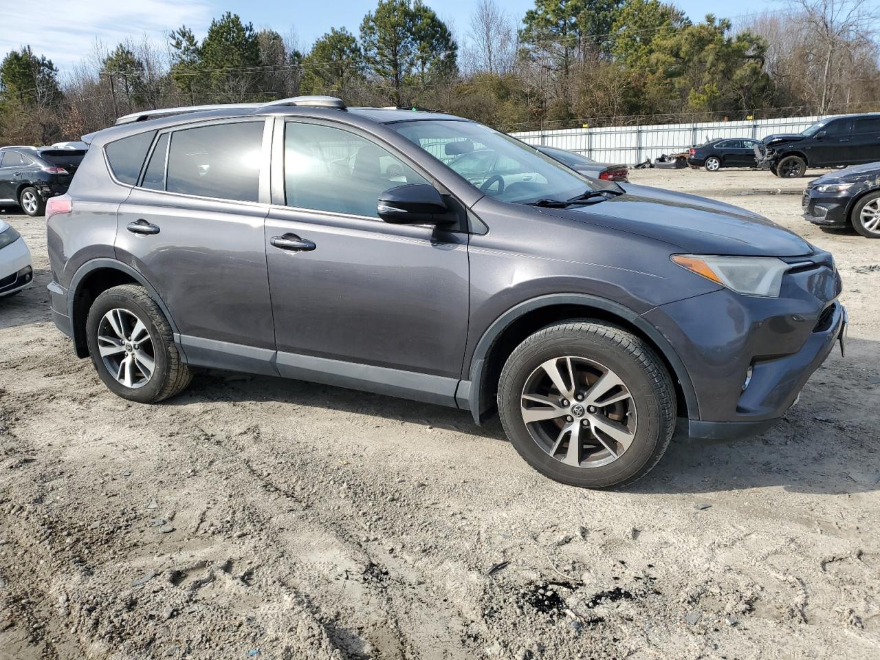2016 Toyota RAV 4 - Image 4
