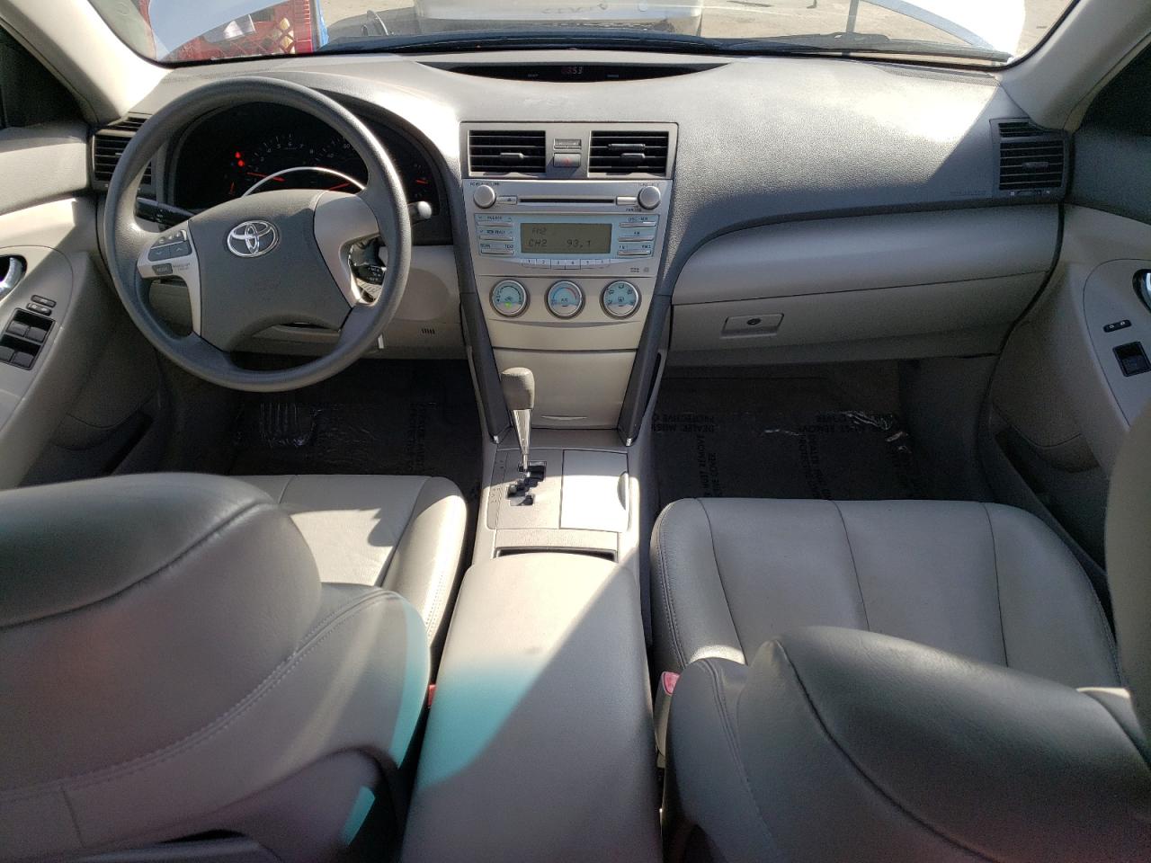 2009 Toyota Camry - Image 8