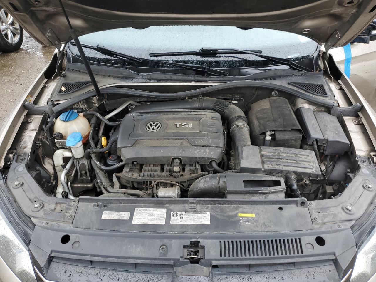 2015 Volkswagen Passat - Image 11
