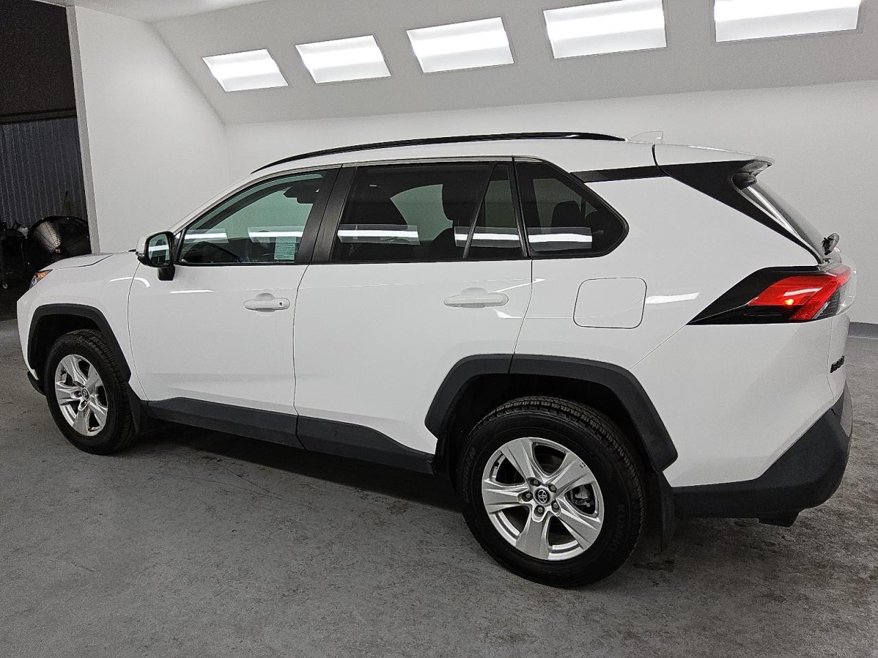 2021 Toyota RAV 4 - Image 2