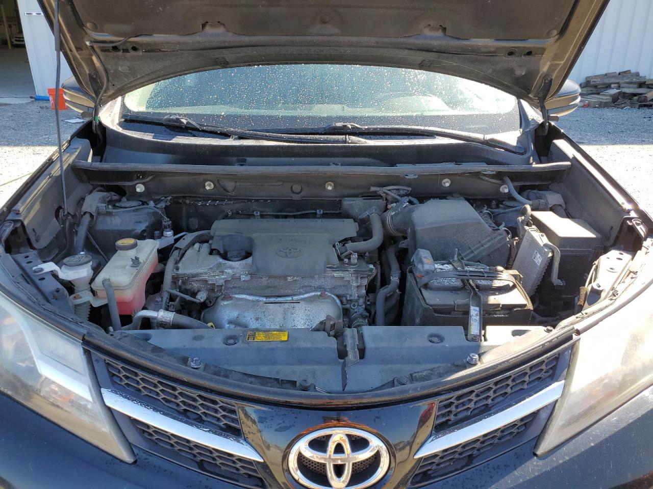 2015 Toyota RAV 4 - Image 13