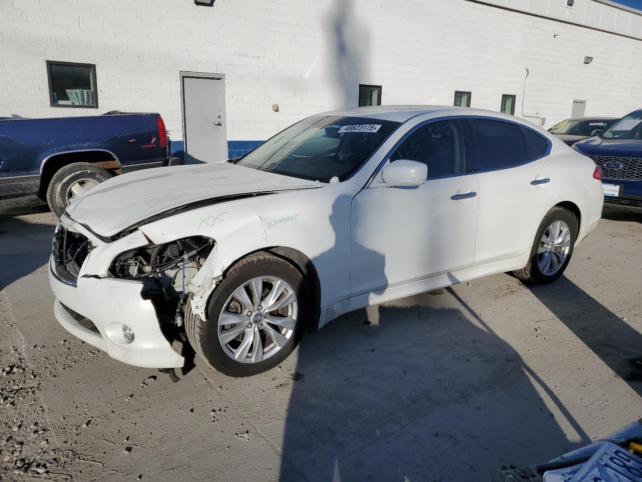 2011 Infiniti M - Image 1