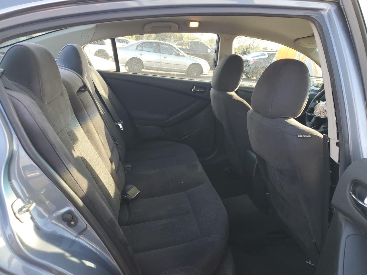 2012 Nissan Altima - Image 11