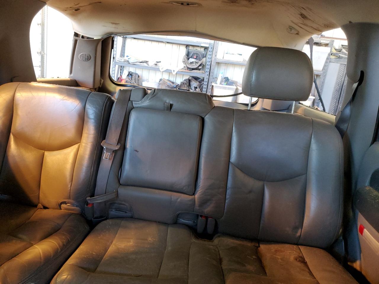 2003 Chevrolet Tahoe - Image 10