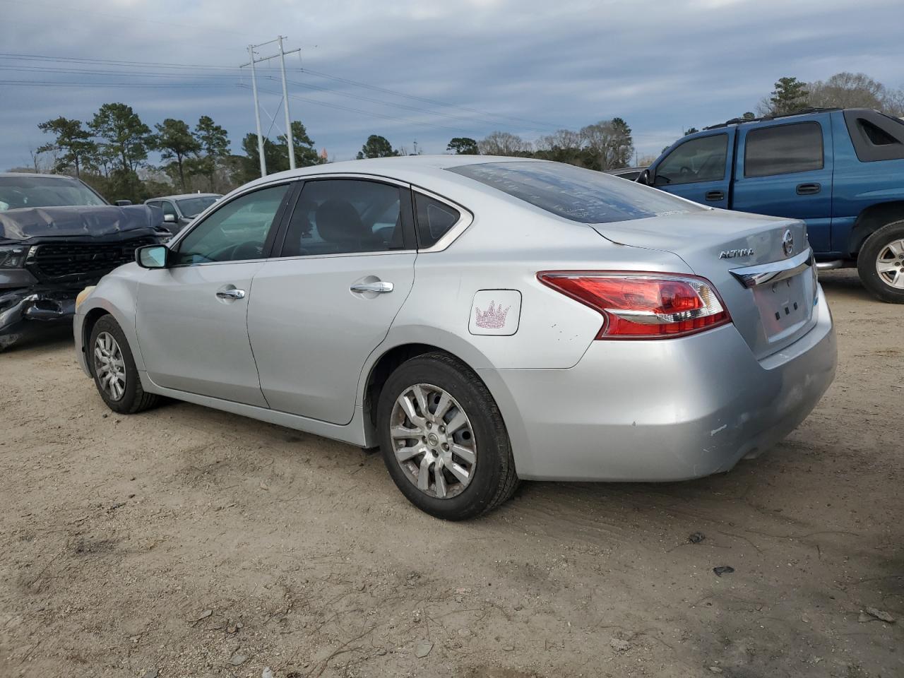 2013 Nissan Altima - Image 2