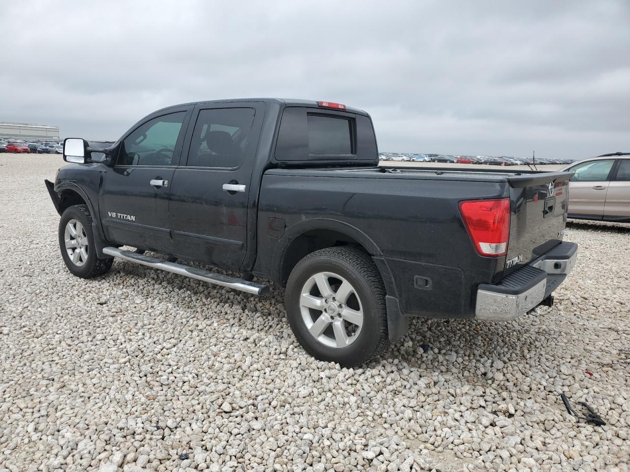 2013 Nissan Titan - Image 2