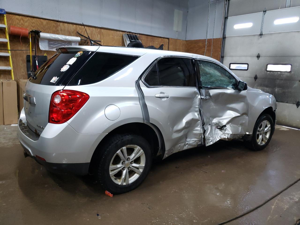 2011 Chevrolet Equinox - Image 3