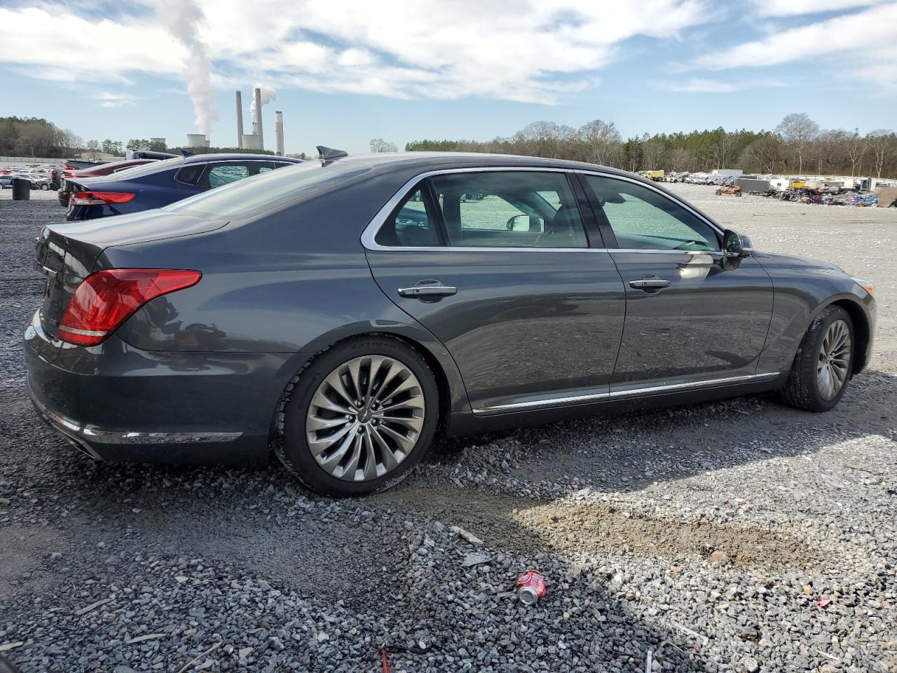 2018 Genesis G90 - Image 3