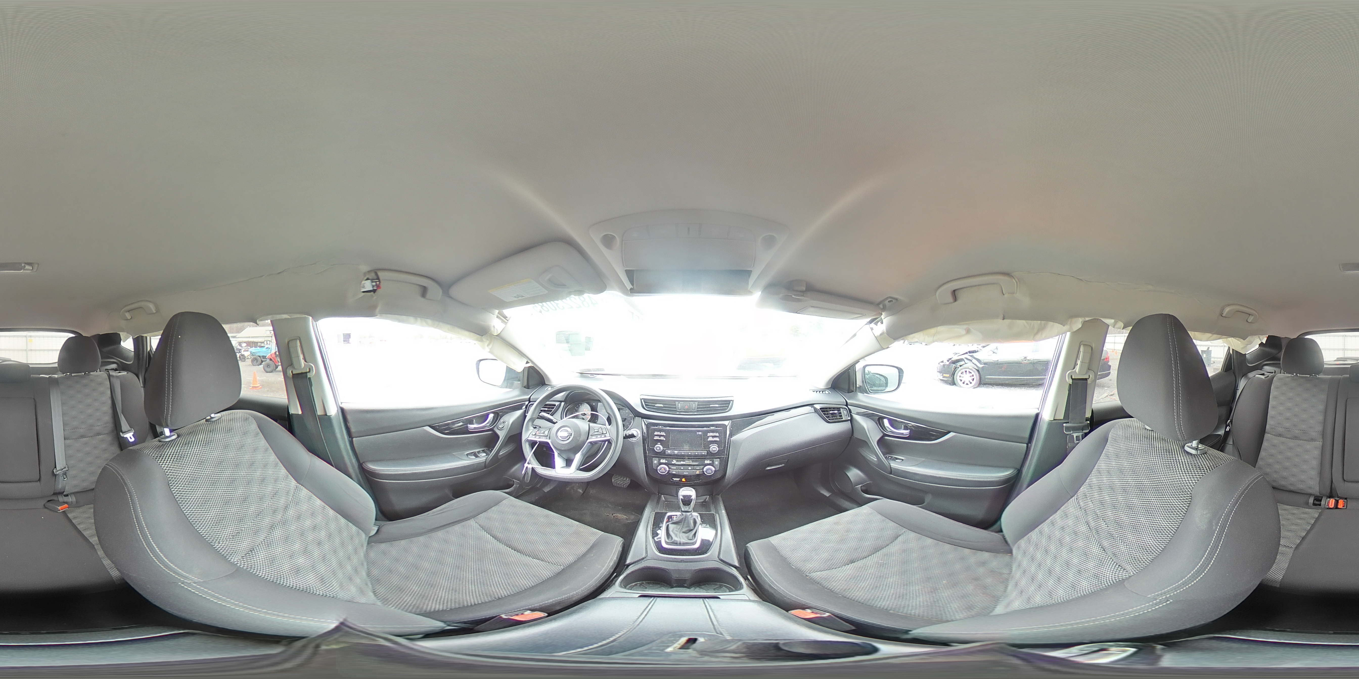 2017 Nissan Rogue - Image 14