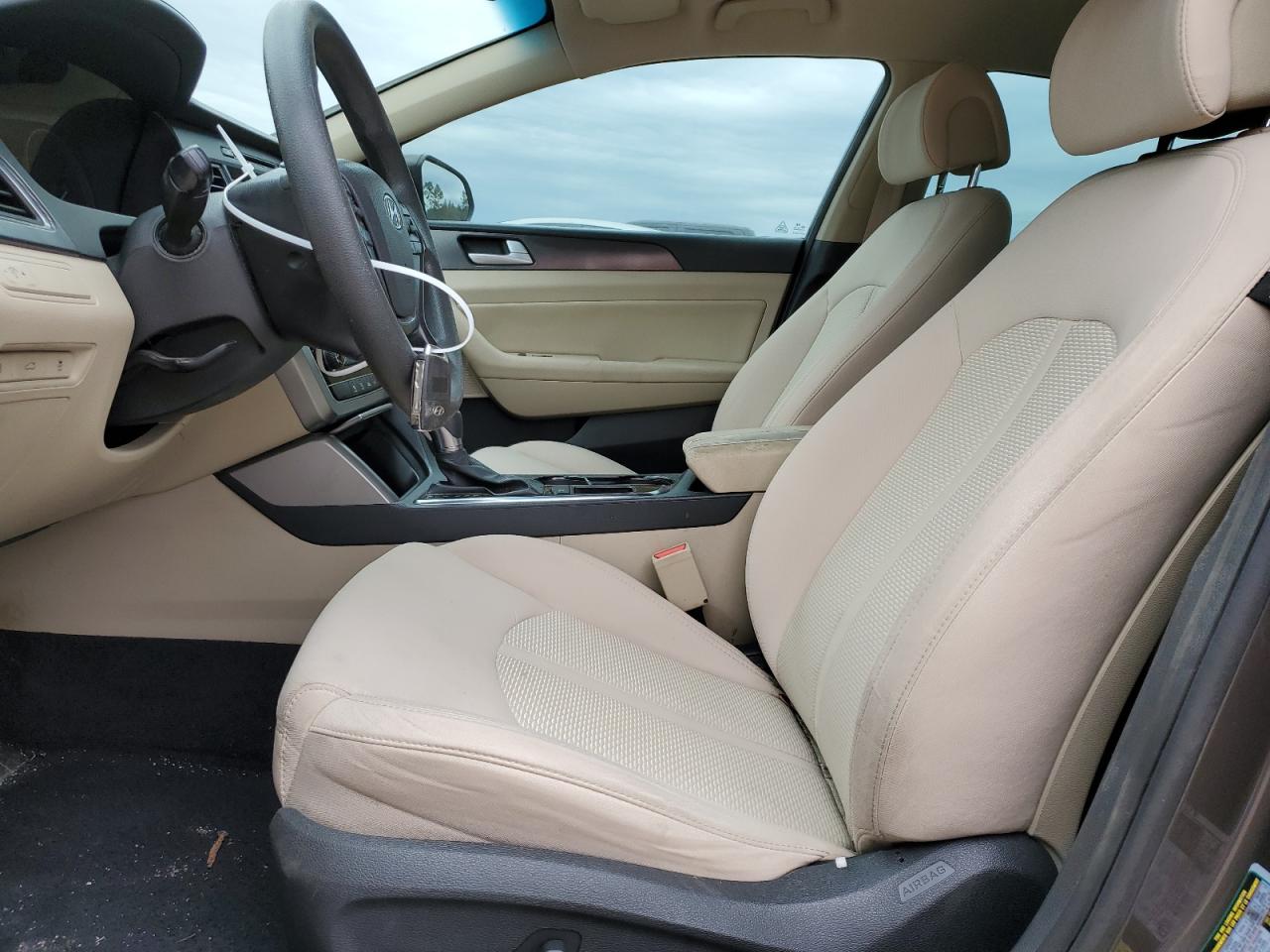 2016 Hyundai Sonata - Image 7