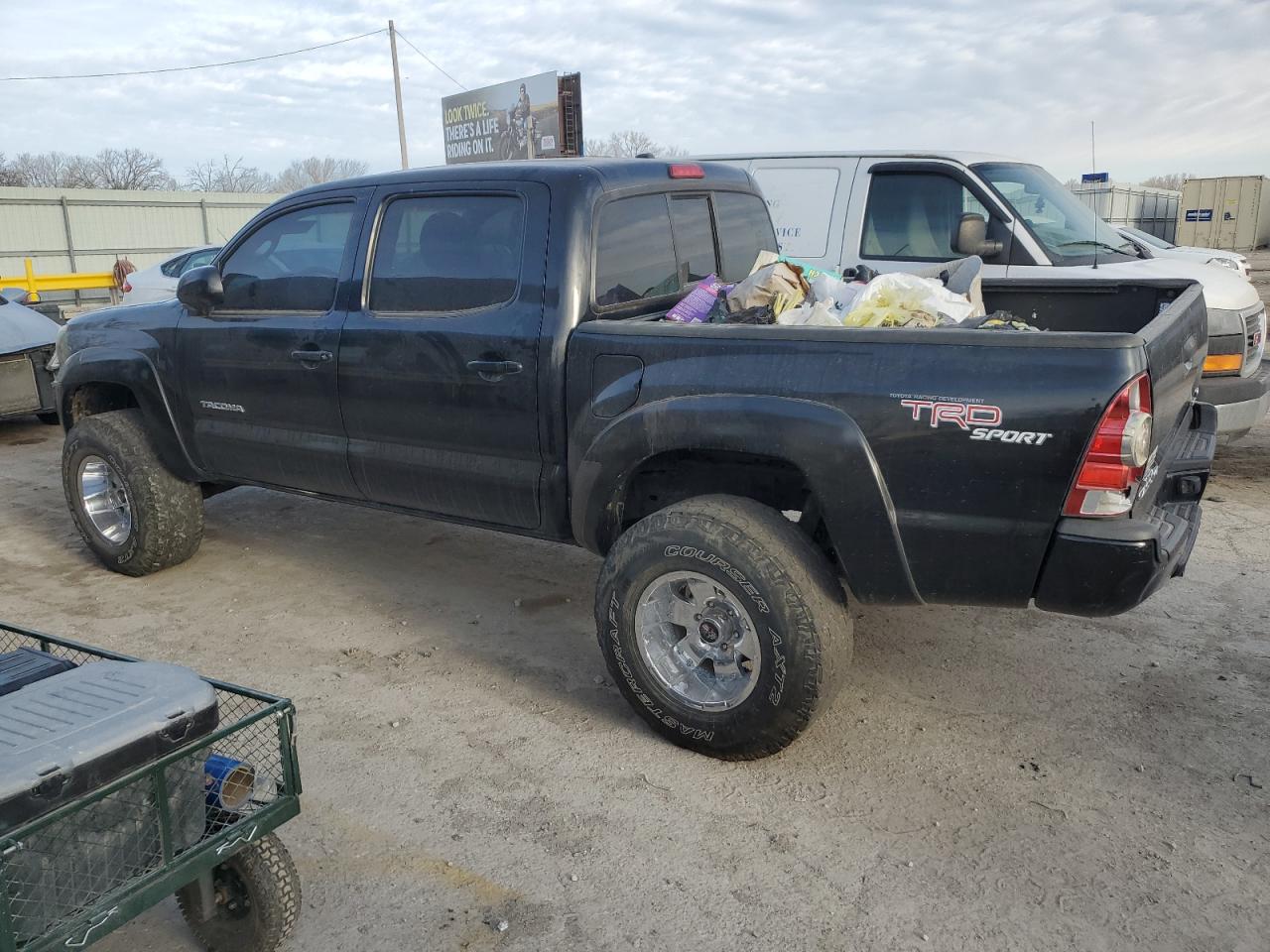2009 Toyota Tacoma - Image 2