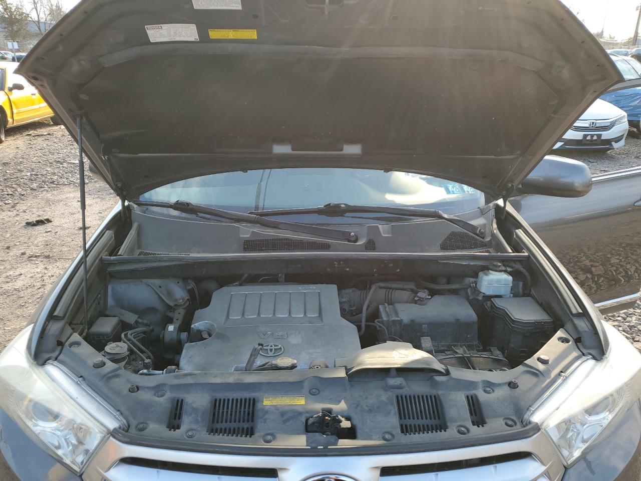 2012 Toyota Highlander Base VIN: PA-MCH1805 Lot: 47326825