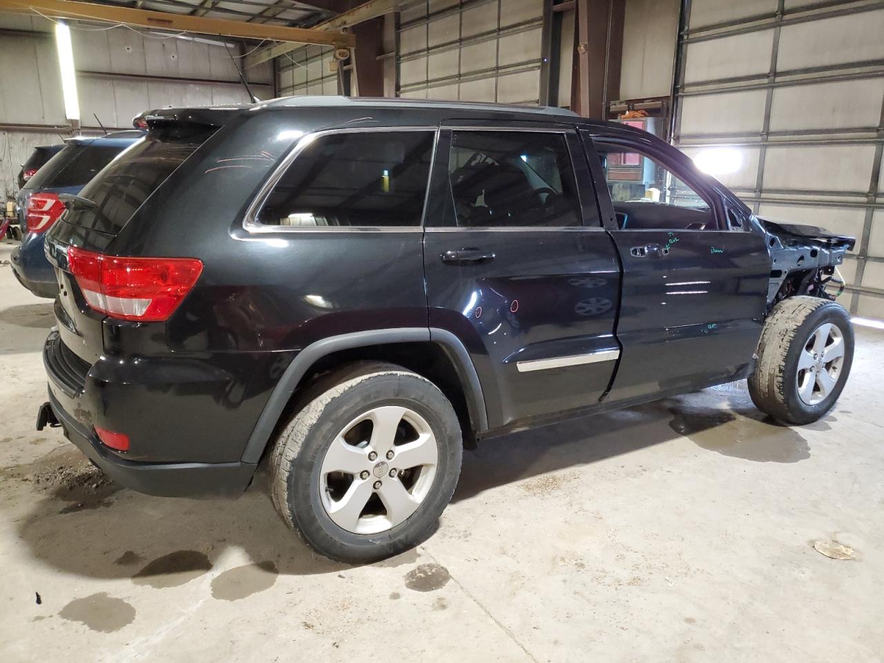 2011 Jeep Grand Cherokee - Image 3
