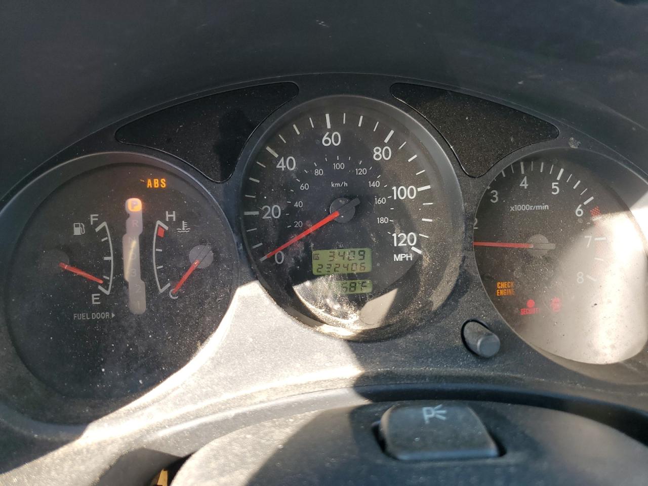 2004 Subaru Forester - Image 9