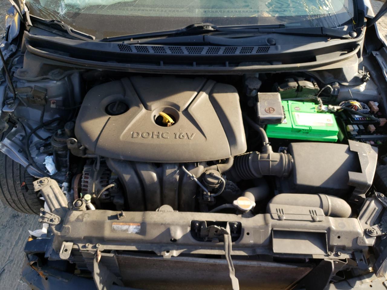 2012 Hyundai Elantra - Image 12