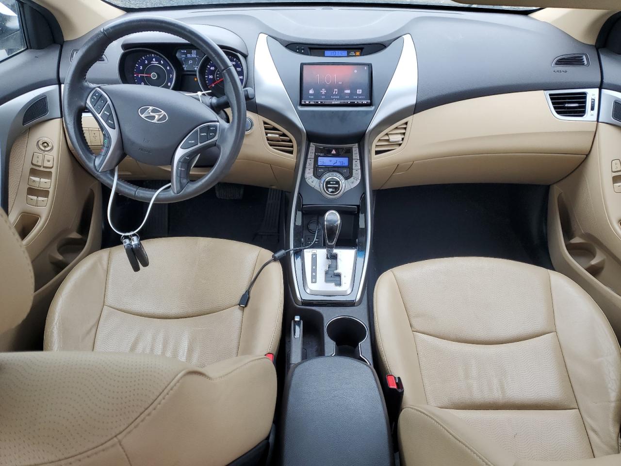 2013 Hyundai Elantra - Image 8