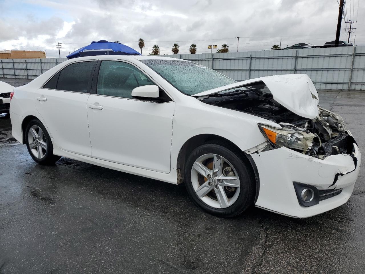 2014 Toyota Camry - Image 4