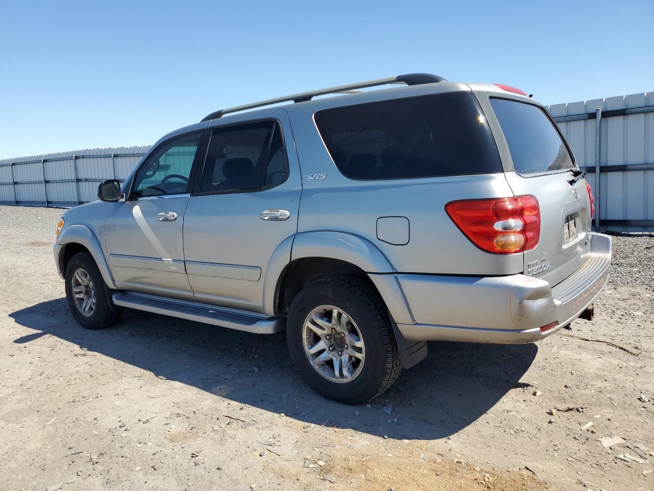 2004 Toyota Sequoia - Image 2