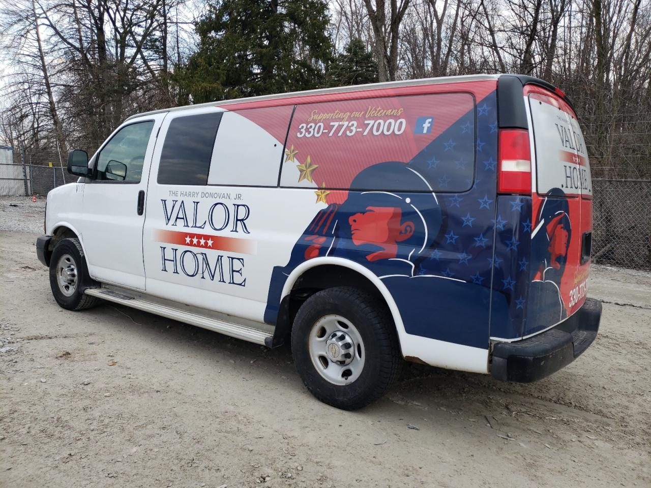 2013 Chevrolet Express - Image 2