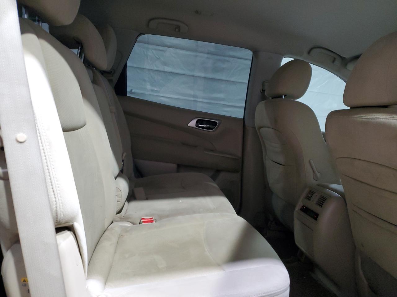 2013 Nissan Pathfinder - Image 11