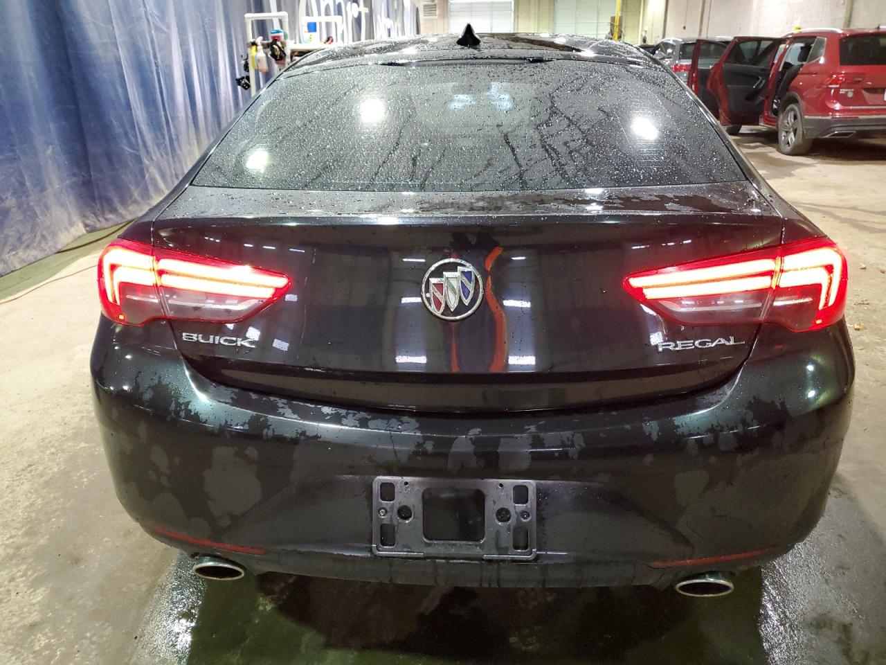 2018 Buick Regal Essence VIN: W04GP6SX8J1047130 Lot: 50153395