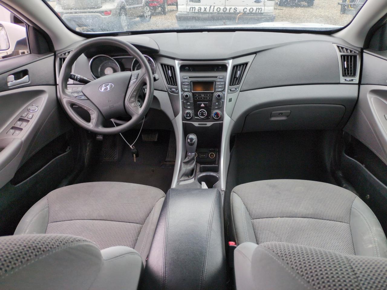 2014 Hyundai Sonata - Image 8