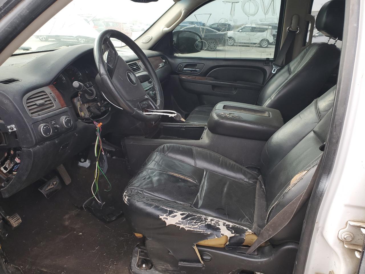 2010 Chevrolet Silverado - Image 7