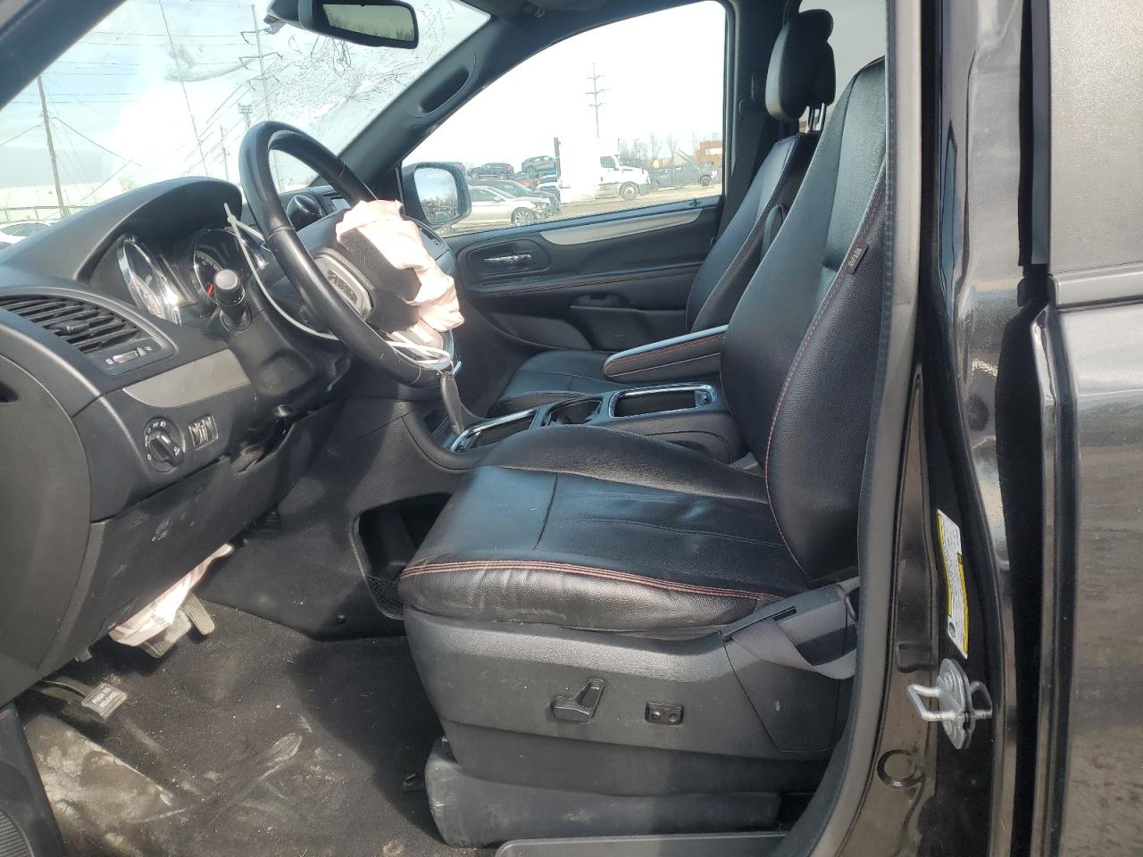 2019 Dodge Caravan - Image 7
