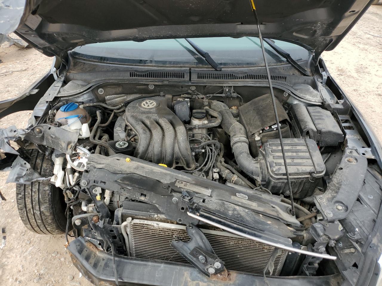2015 Volkswagen Jetta - Image 12