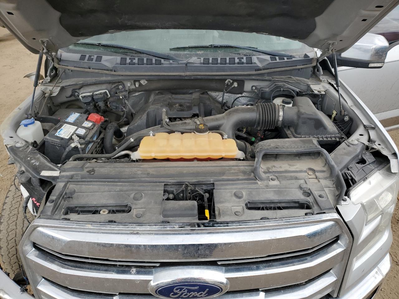 2015 Ford F-150 - Image 11