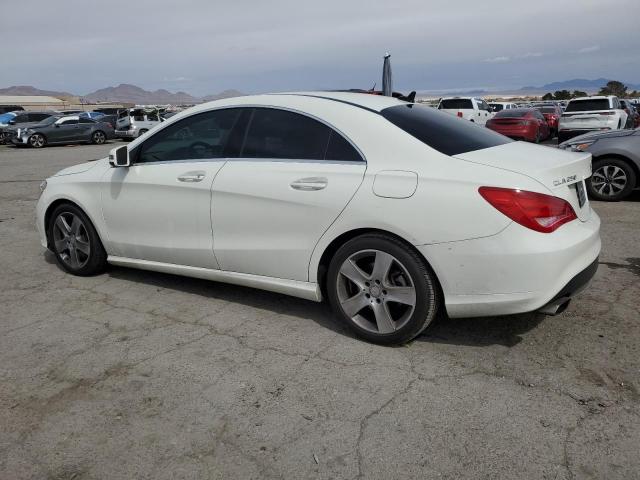 Sedans MERCEDES-BENZ CLA-CLASS 2015 Biały