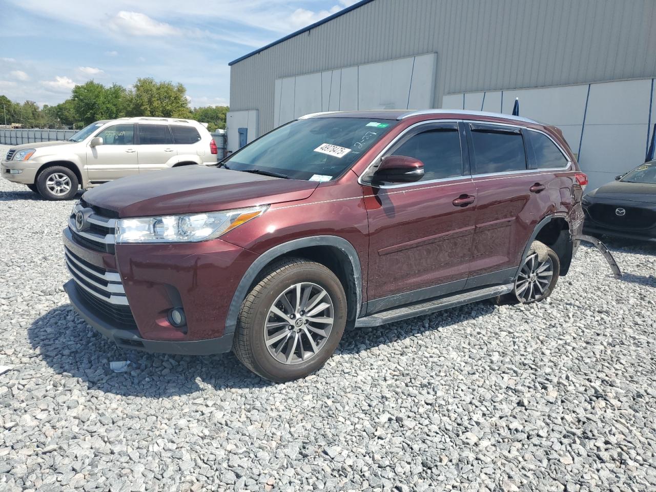 2019 Toyota Highlander - Image 1