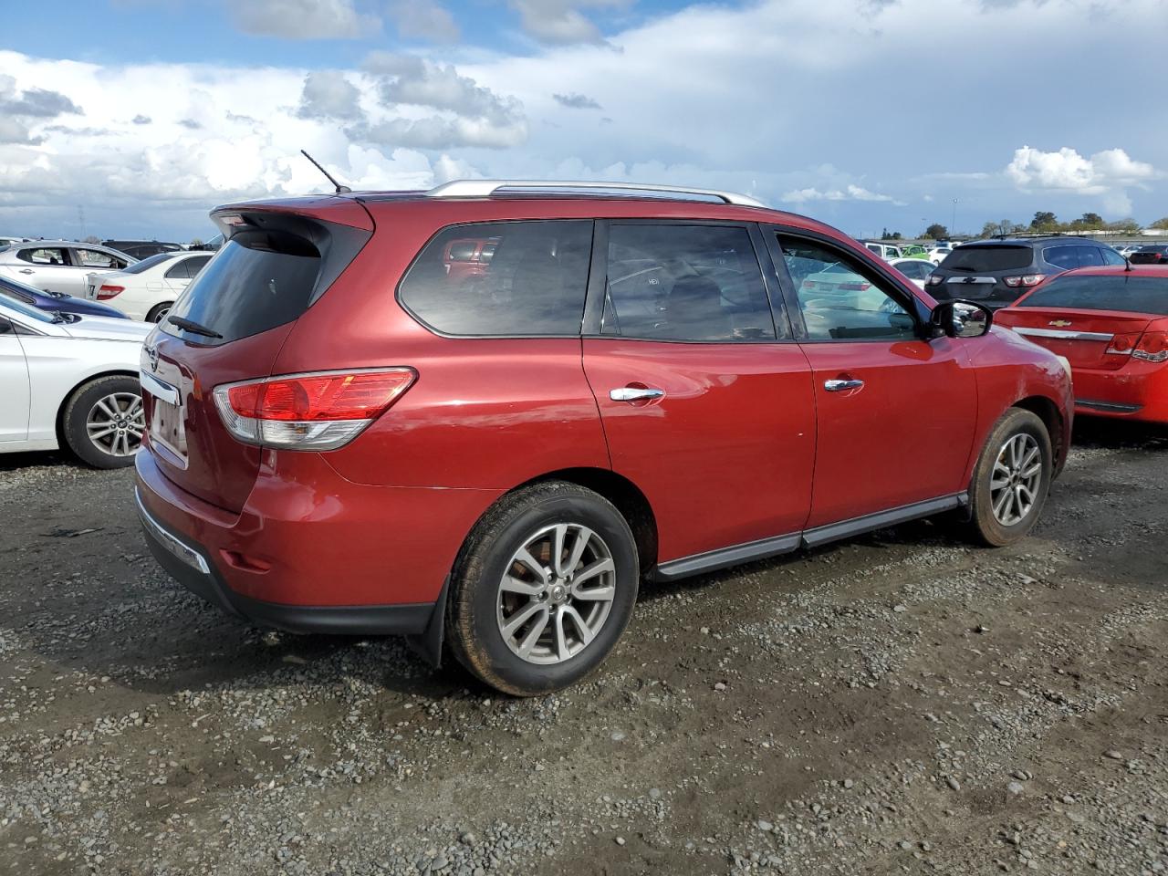 2015 Nissan Pathfinder - Image 3