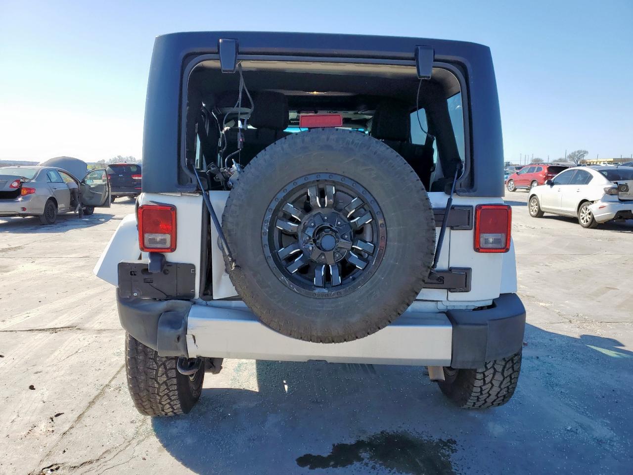 2017 Jeep Wrangler - Image 6