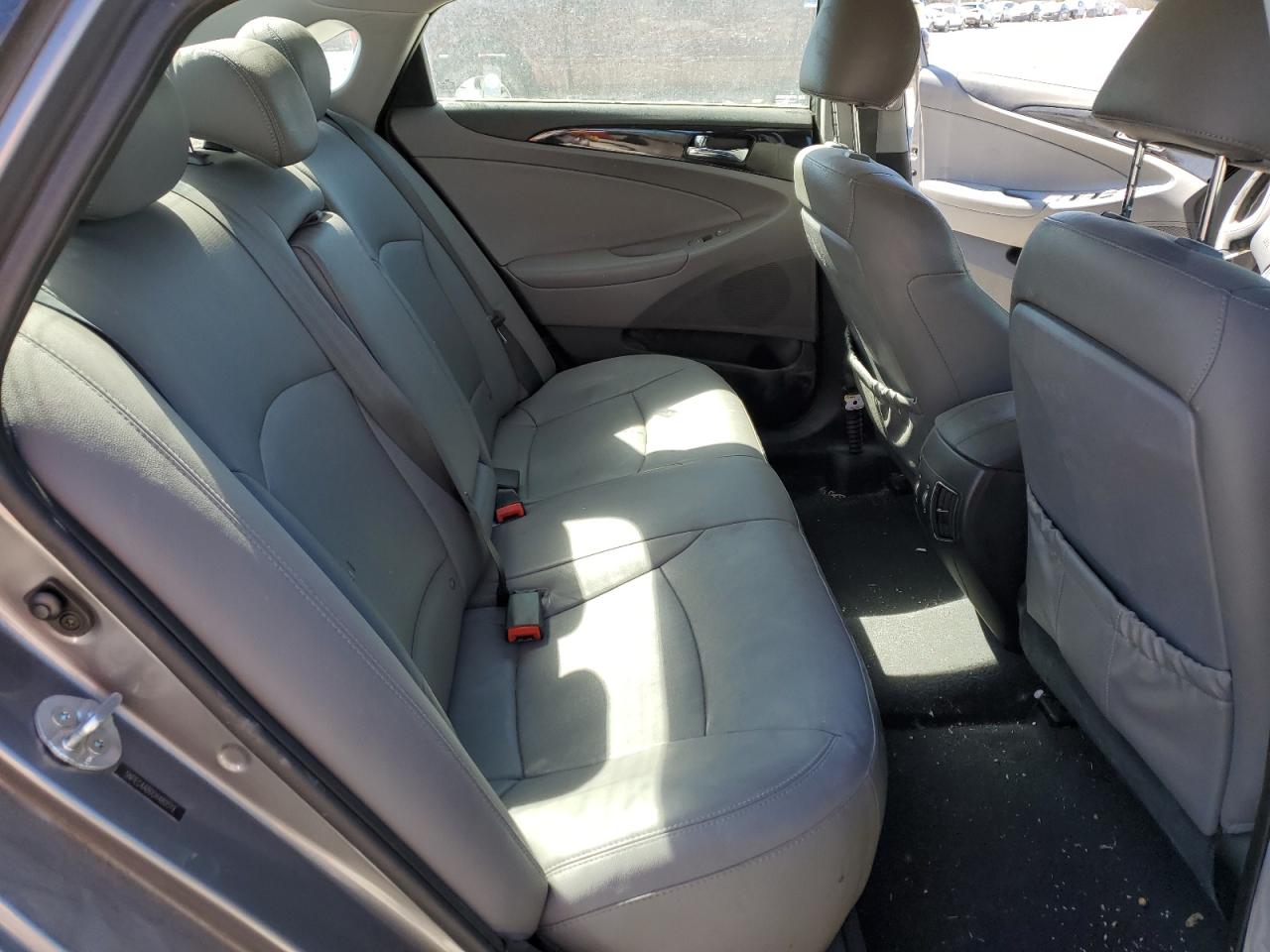 2012 Hyundai Sonata - Image 10