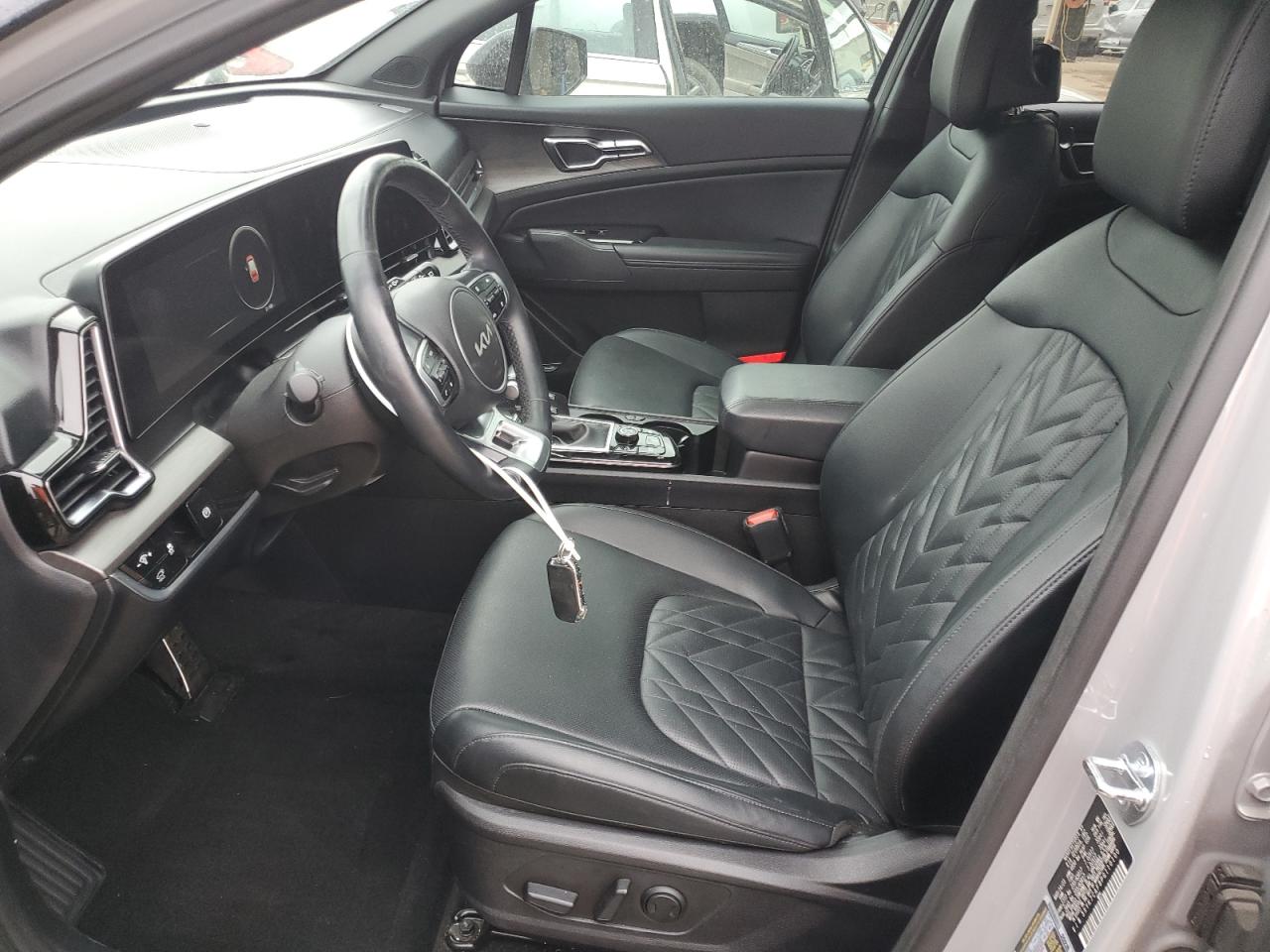 2023 Kia Sportage - Image 7