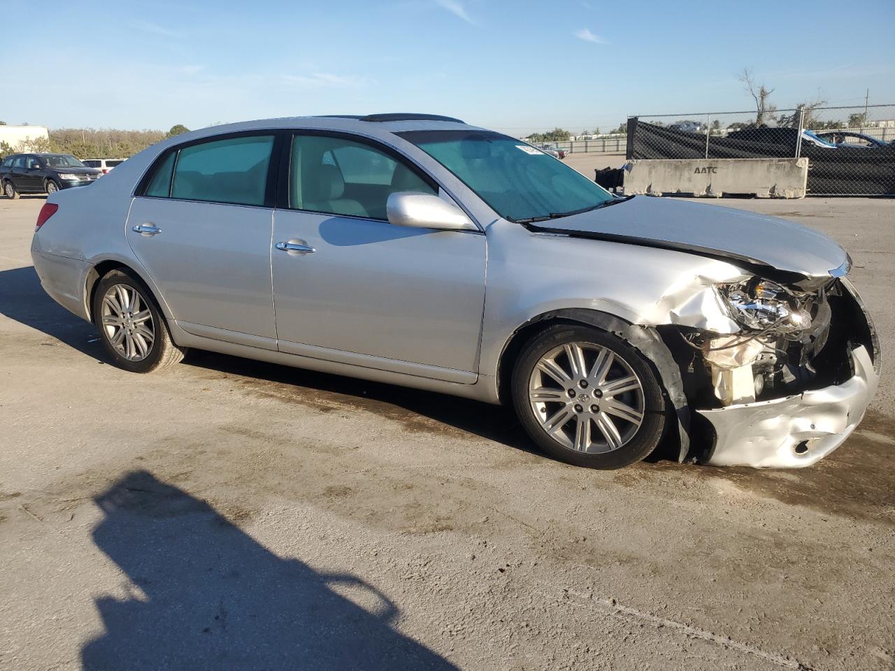 2008 Toyota Avalon - Image 4
