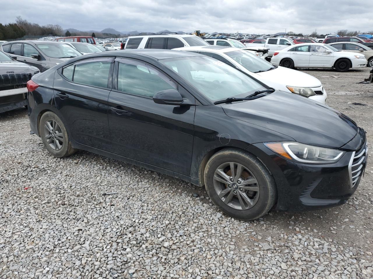 2017 Hyundai Elantra - Image 4