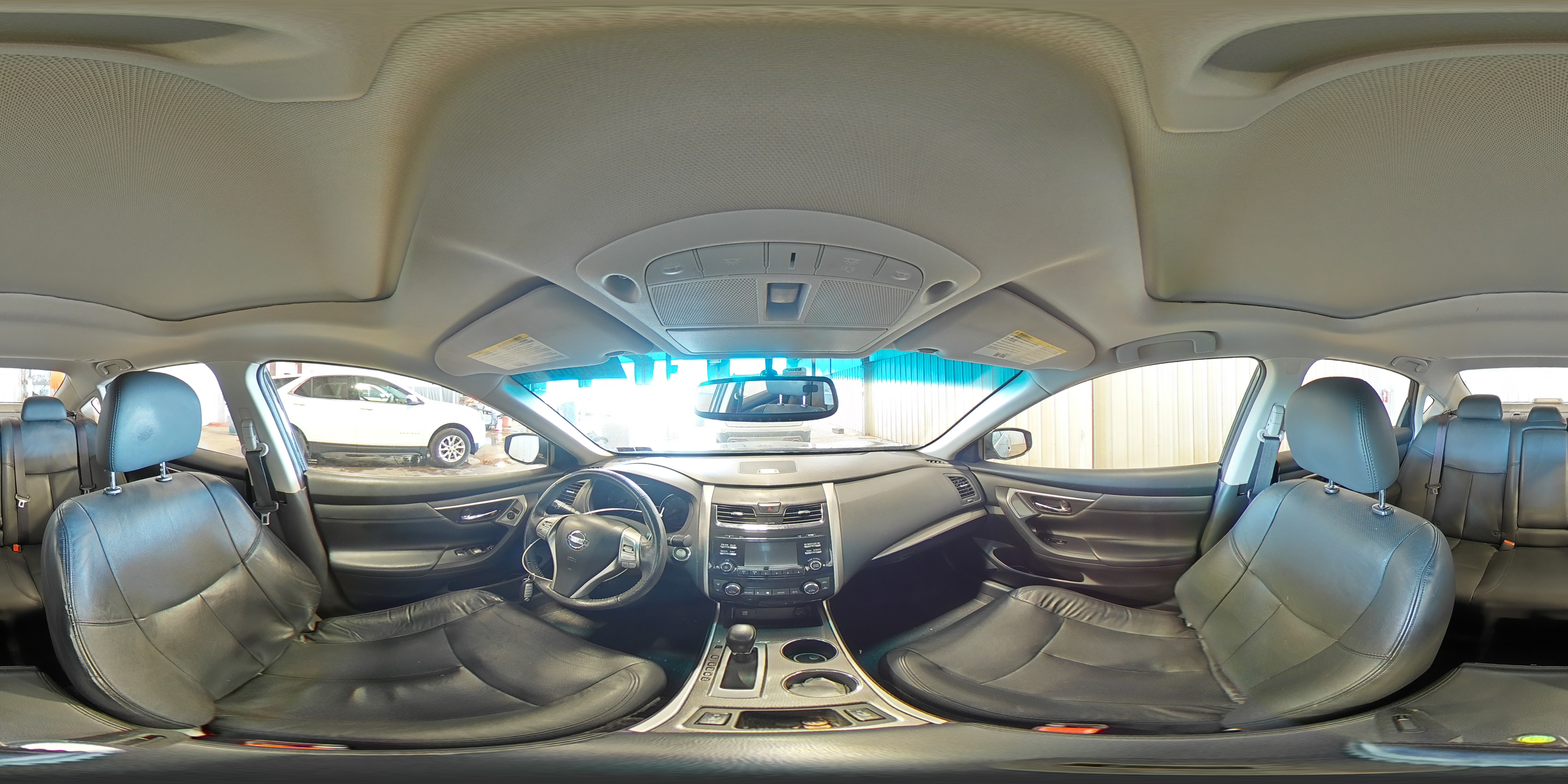 2015 Nissan Altima - Image 14