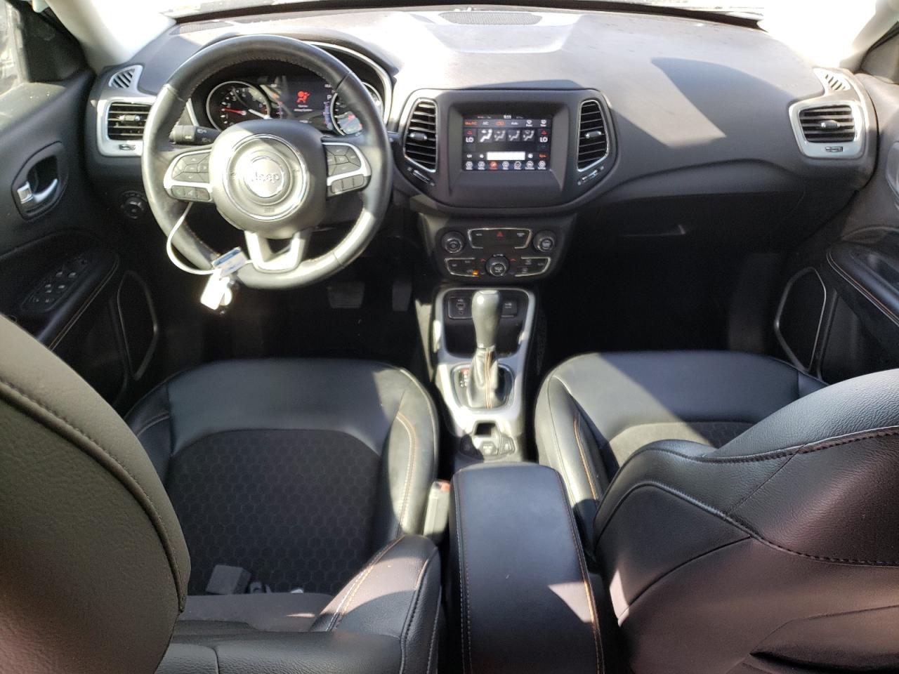 2018 Jeep Compass - Image 8