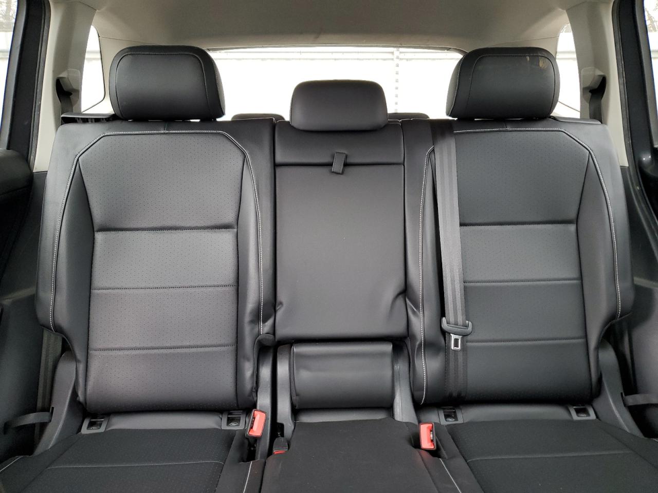 2021 Volkswagen Tiguan - Image 10