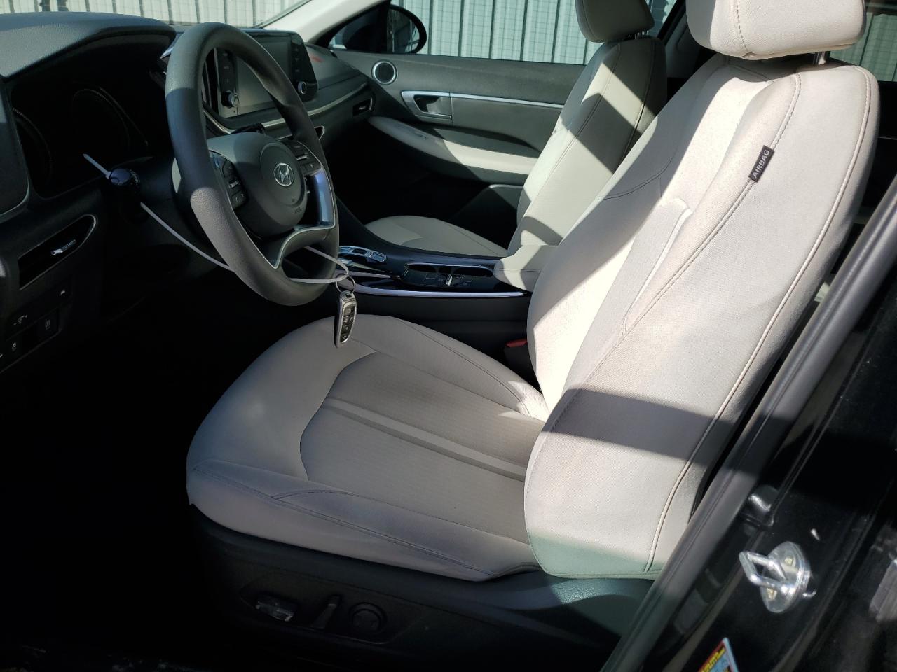 2022 Hyundai Sonata - Image 7