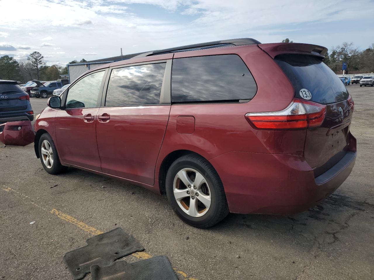 2015 Toyota Sienna - Image 2