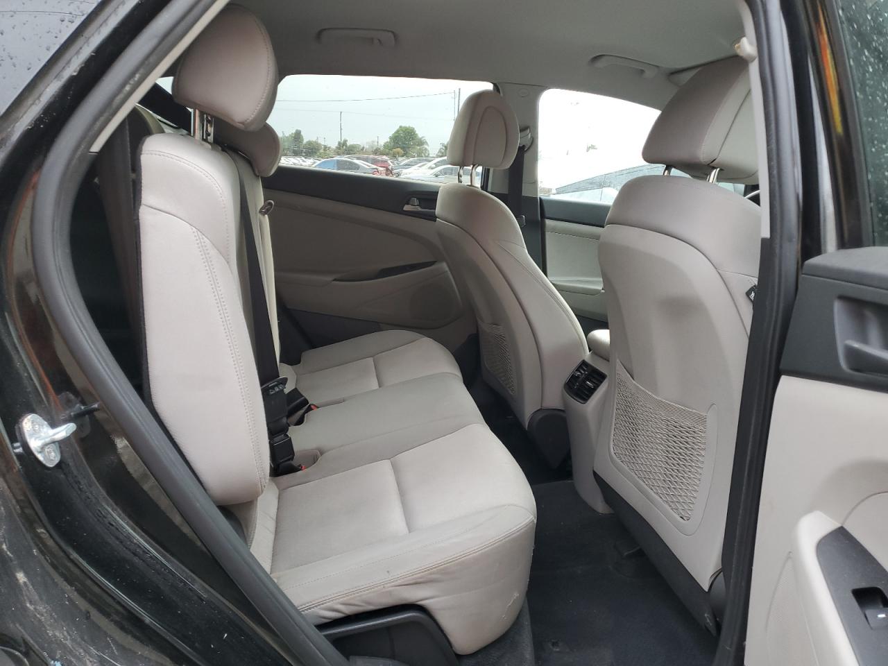 2017 Hyundai Tucson - Image 11