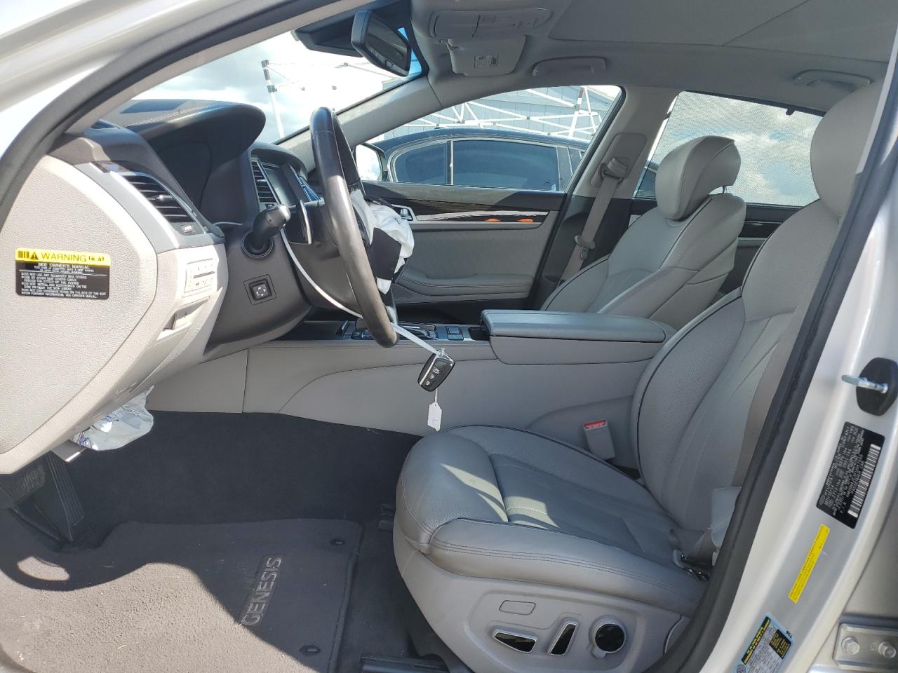 2015 Hyundai Genesis - Image 7