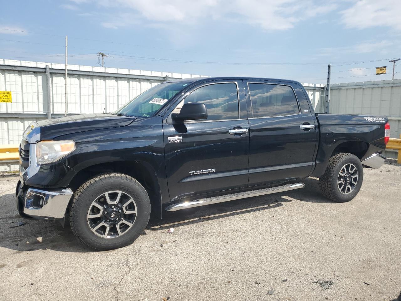 2015 Toyota Tundra Crewmax Sr5 на продаже в Dyer, IN - Rear End